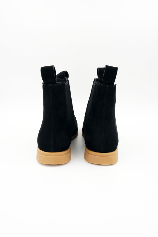 Женские челси VITACCI, выполненные из натурального велюра.